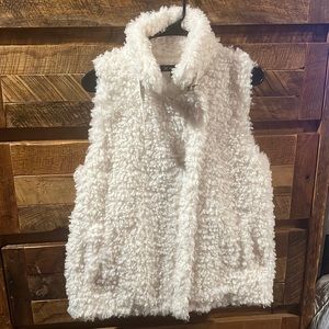 Nwt inc Sherpa vest